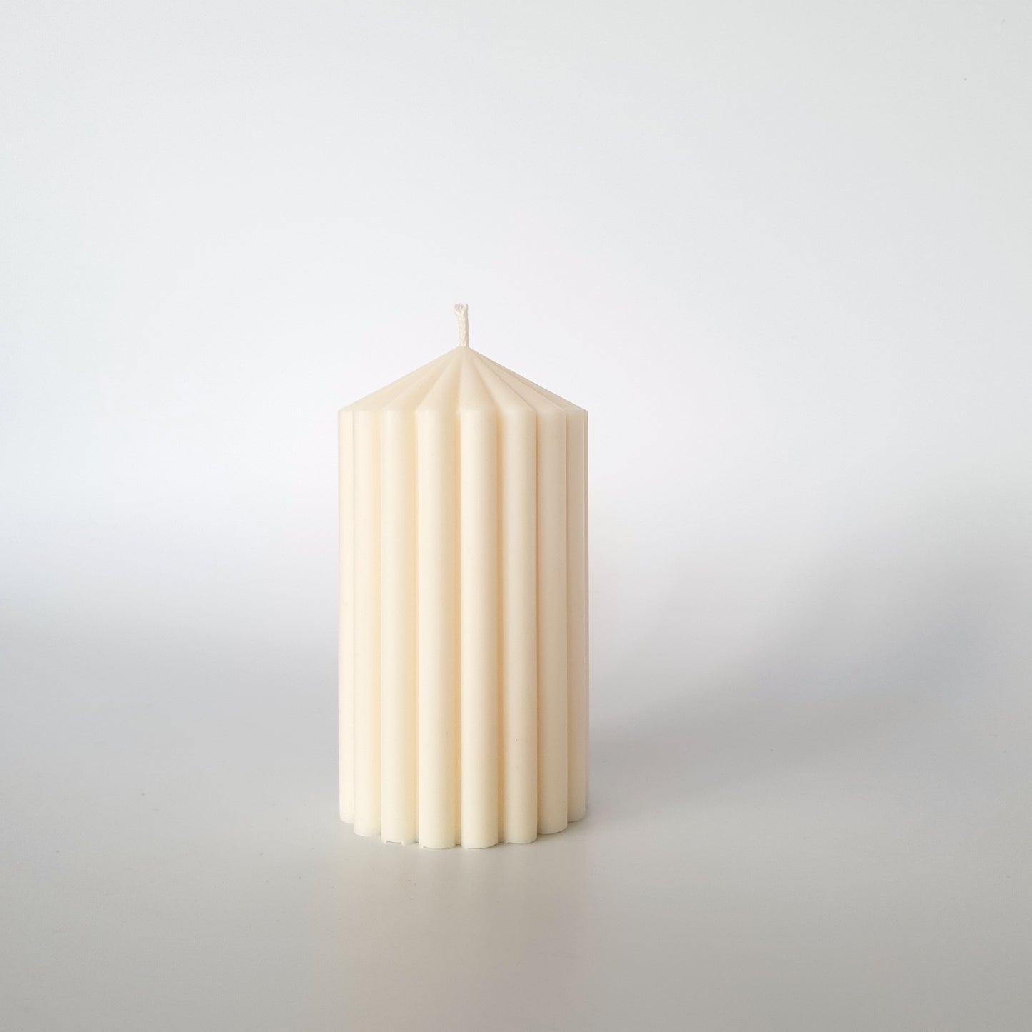 Ribbed pillar candle XL